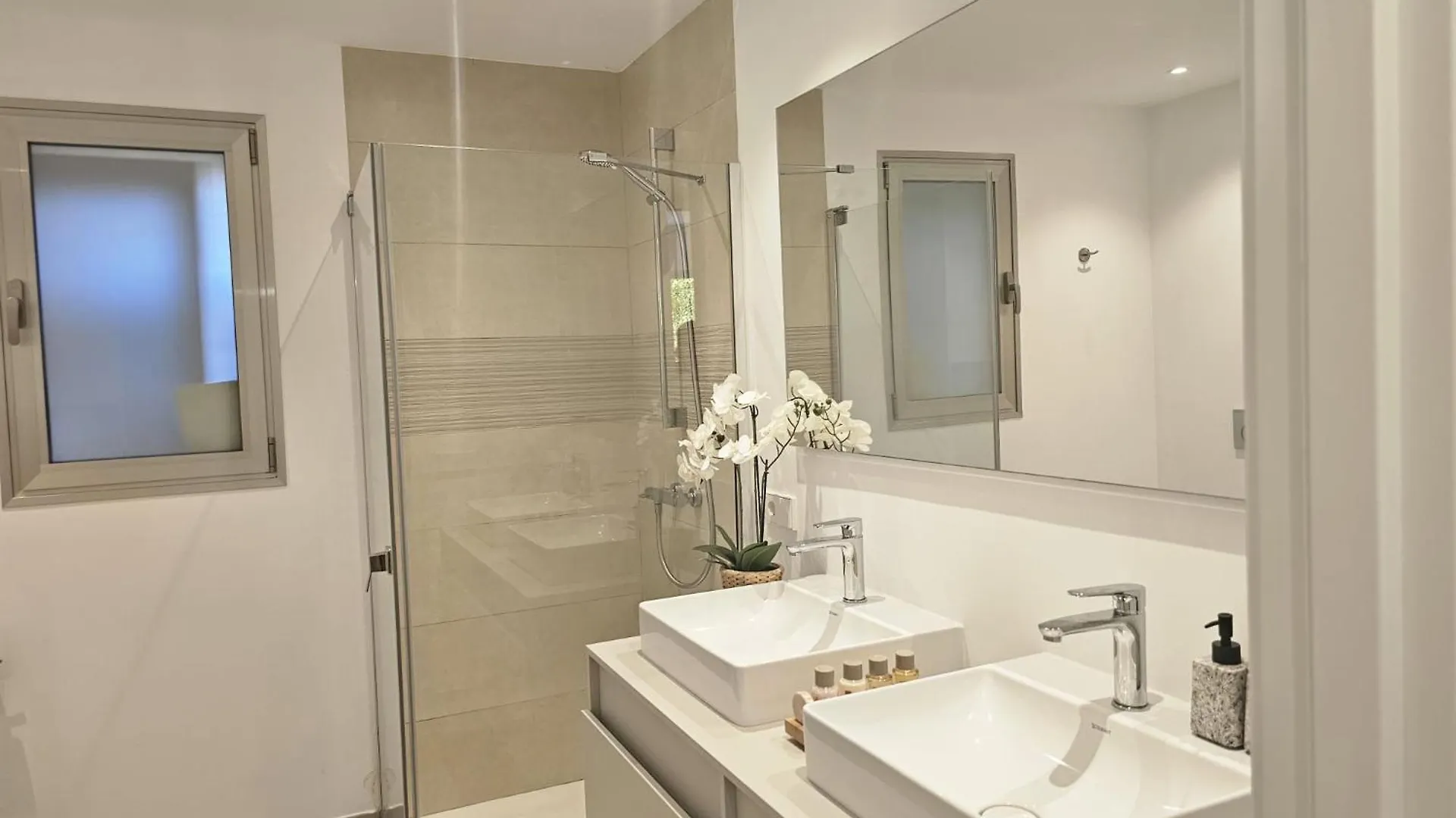 Crystal Luxury Holidays, El Palm Mar In Tenerife South